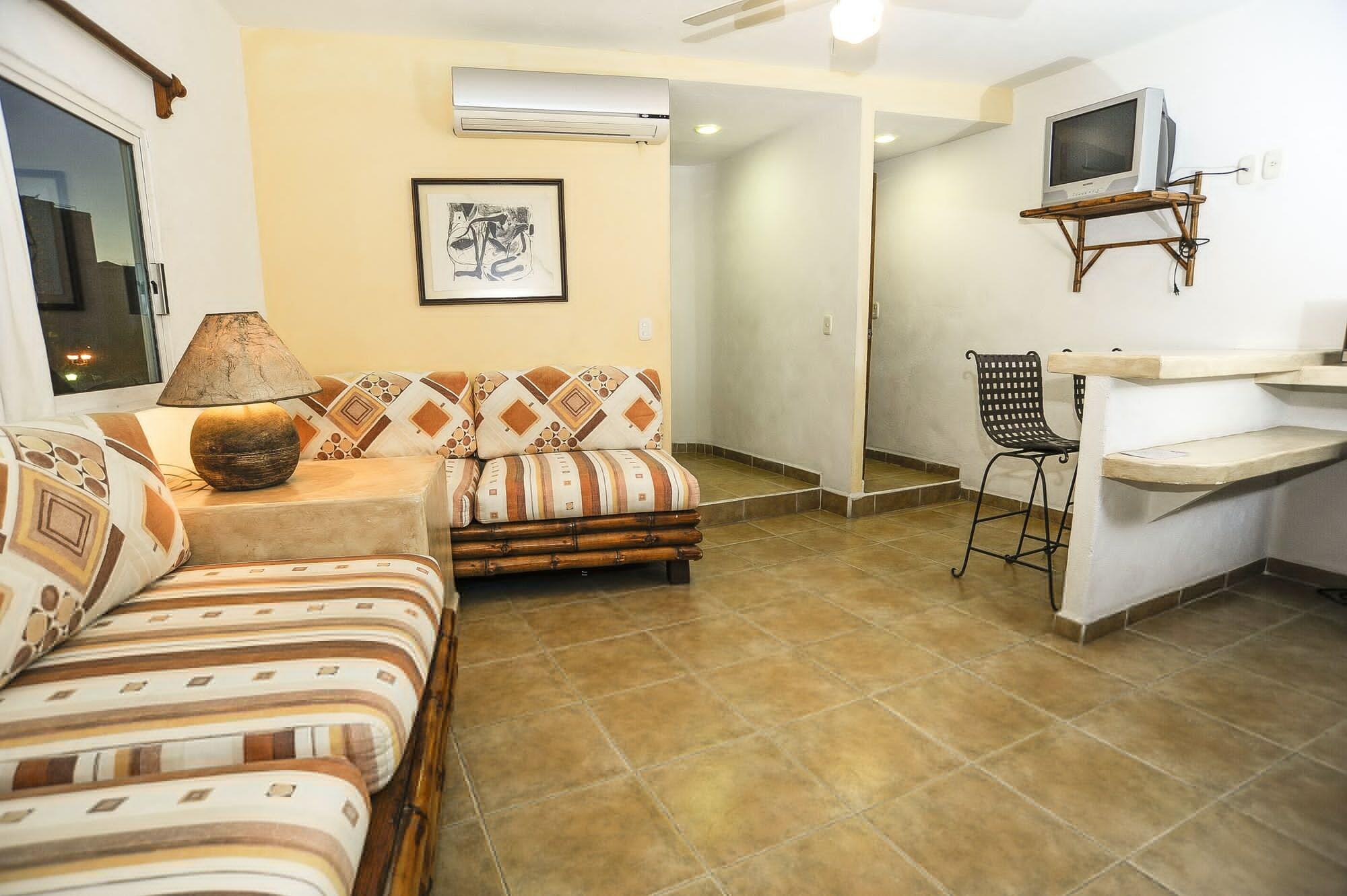 Ixtapa Plaza Hotel 3*