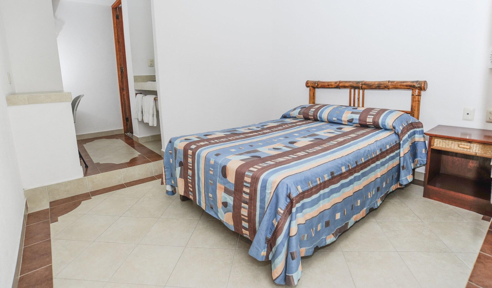 Hotel Ixtapa Plaza 3*
