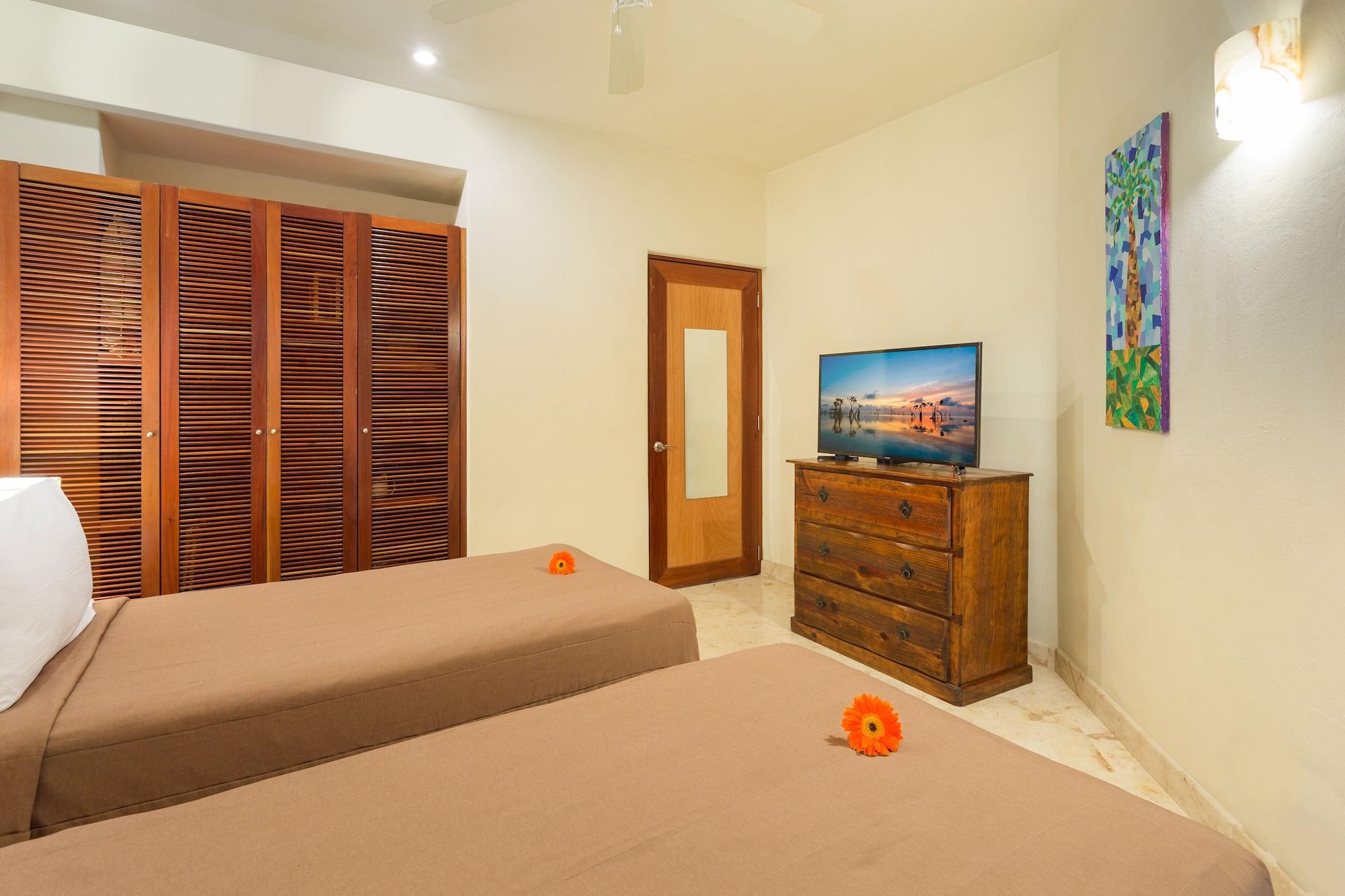 Porto Playa And Club Hotel