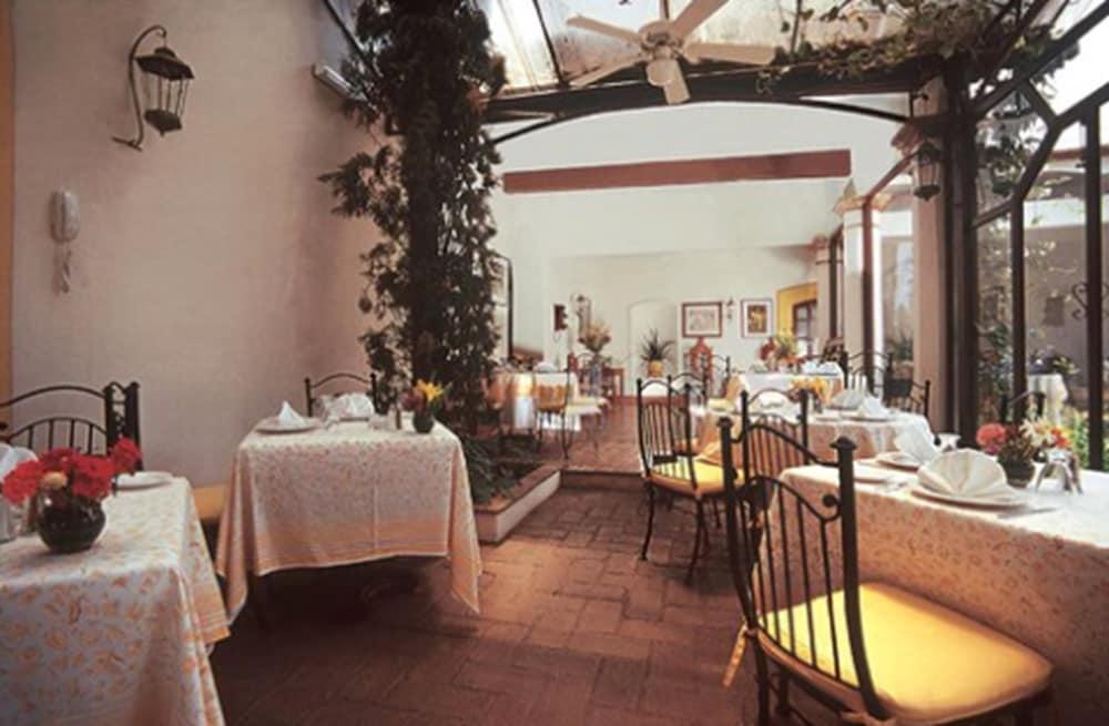 Hacienda Laureles Hotel 5*