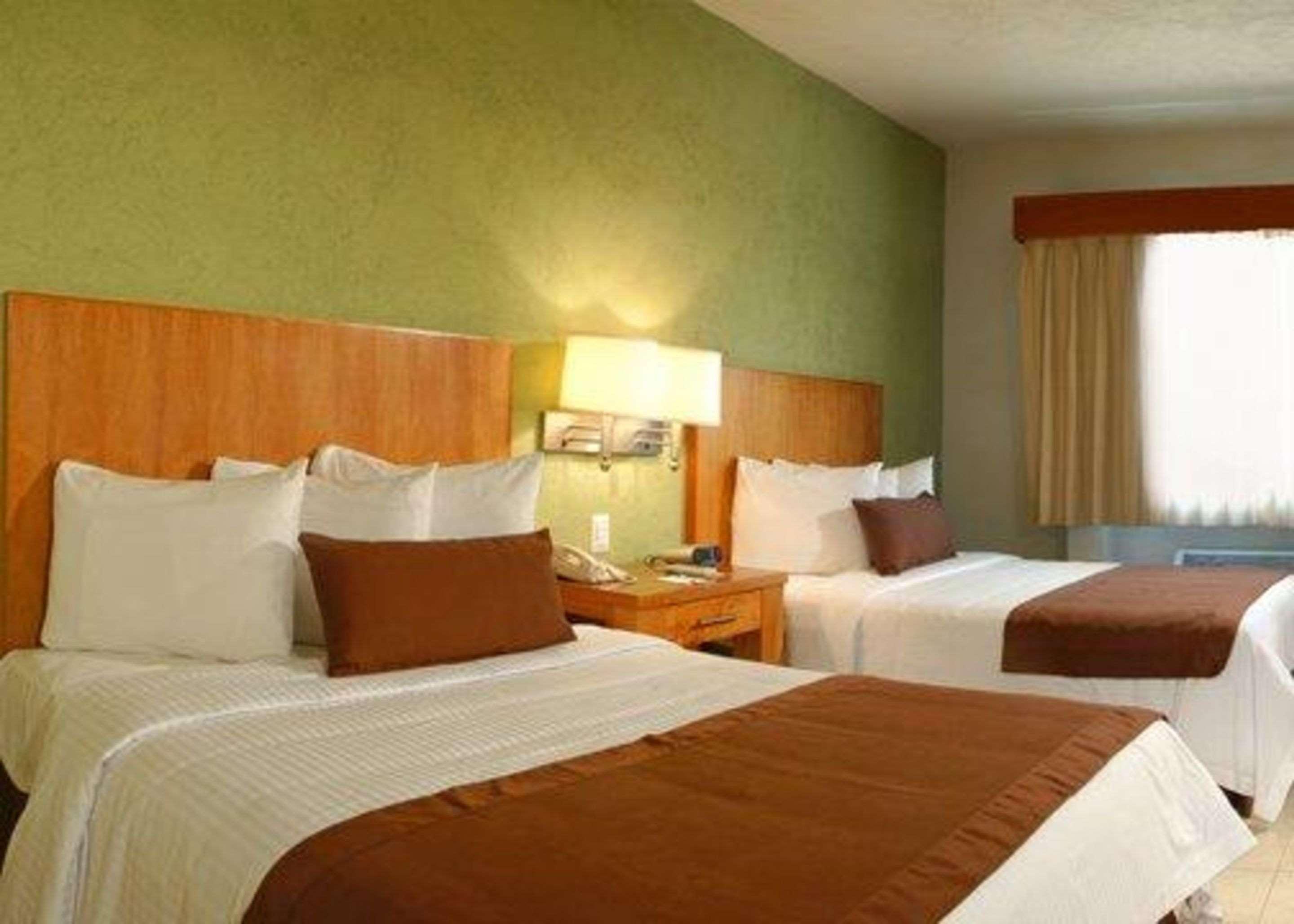 Inn Comfort Golfside & Marina 4*