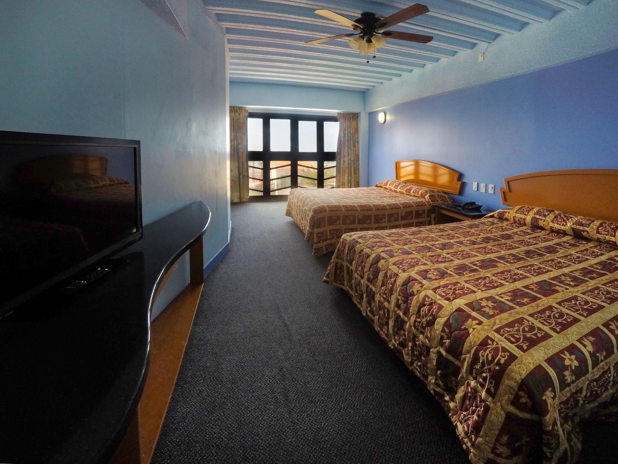 Festival Plaza Playas Hotel 3*