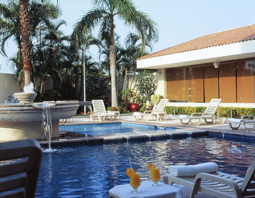 Fiesta Hotel 4*