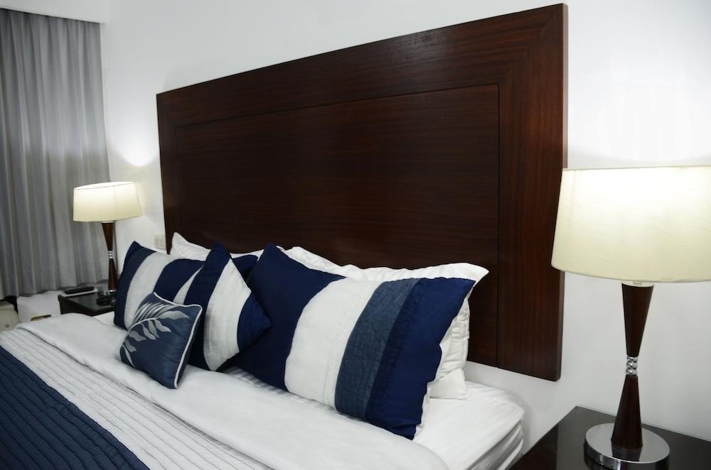 Wyndham Garden Mochis Plaza Hotel