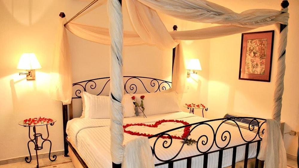 Hotel Wyndham Garden Mochis Plaza