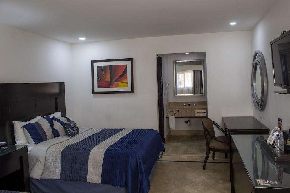 Wyndham Garden Mochis Plaza 5*