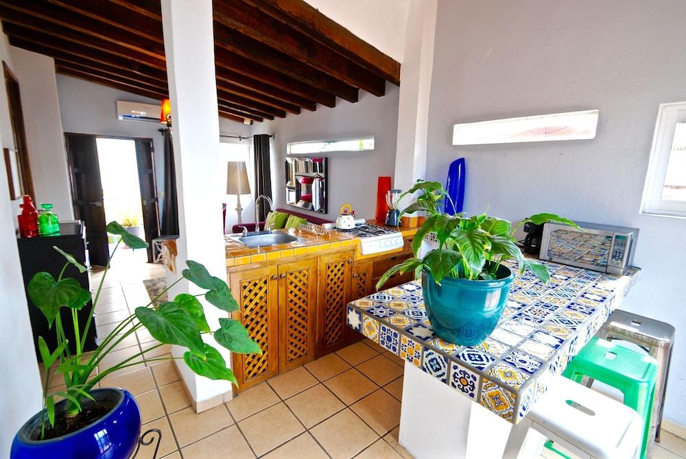 Mercedes Petit Hotel-adults Only 3*