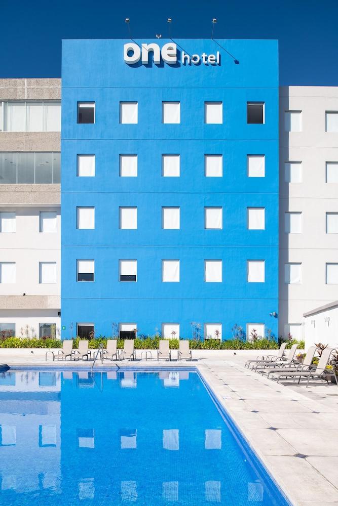 Hotel One Aeropuerto 3*