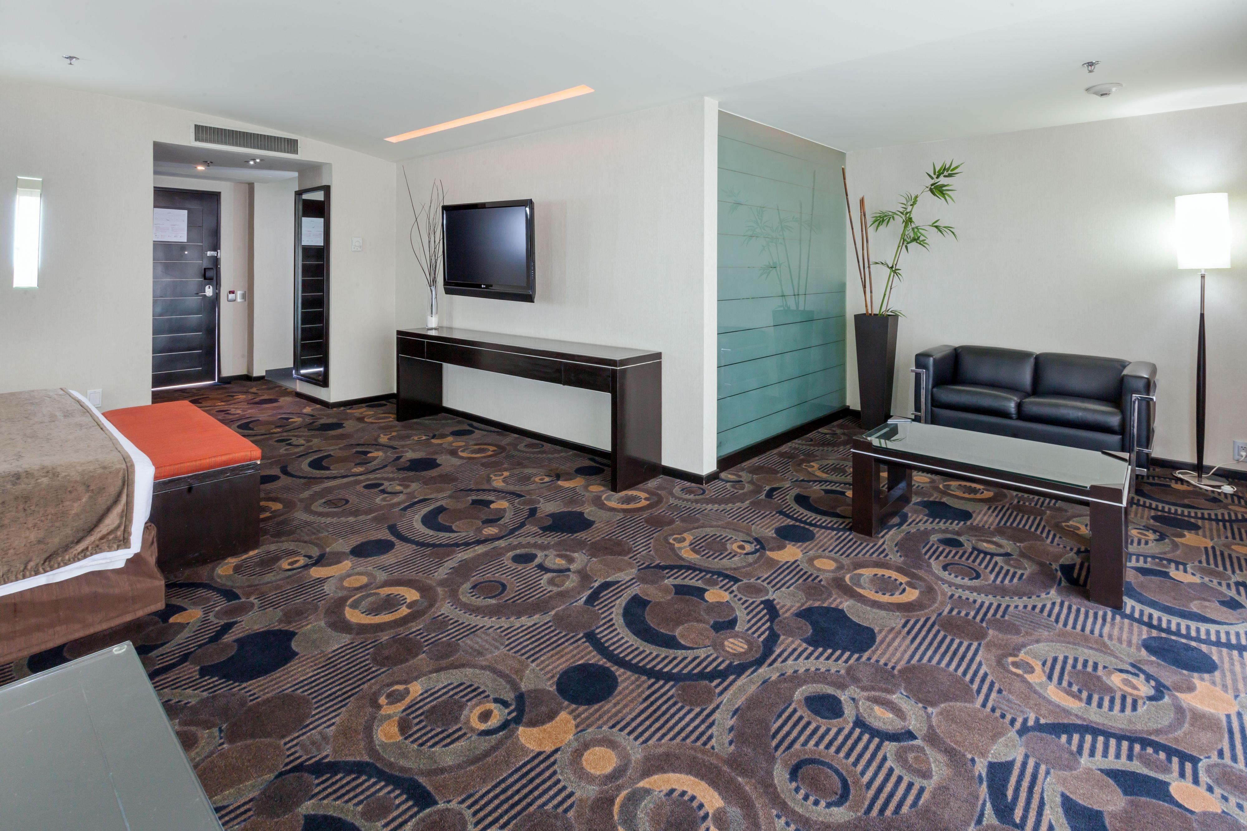 Crowne Plaza - Lancaster By Ihg Toluca