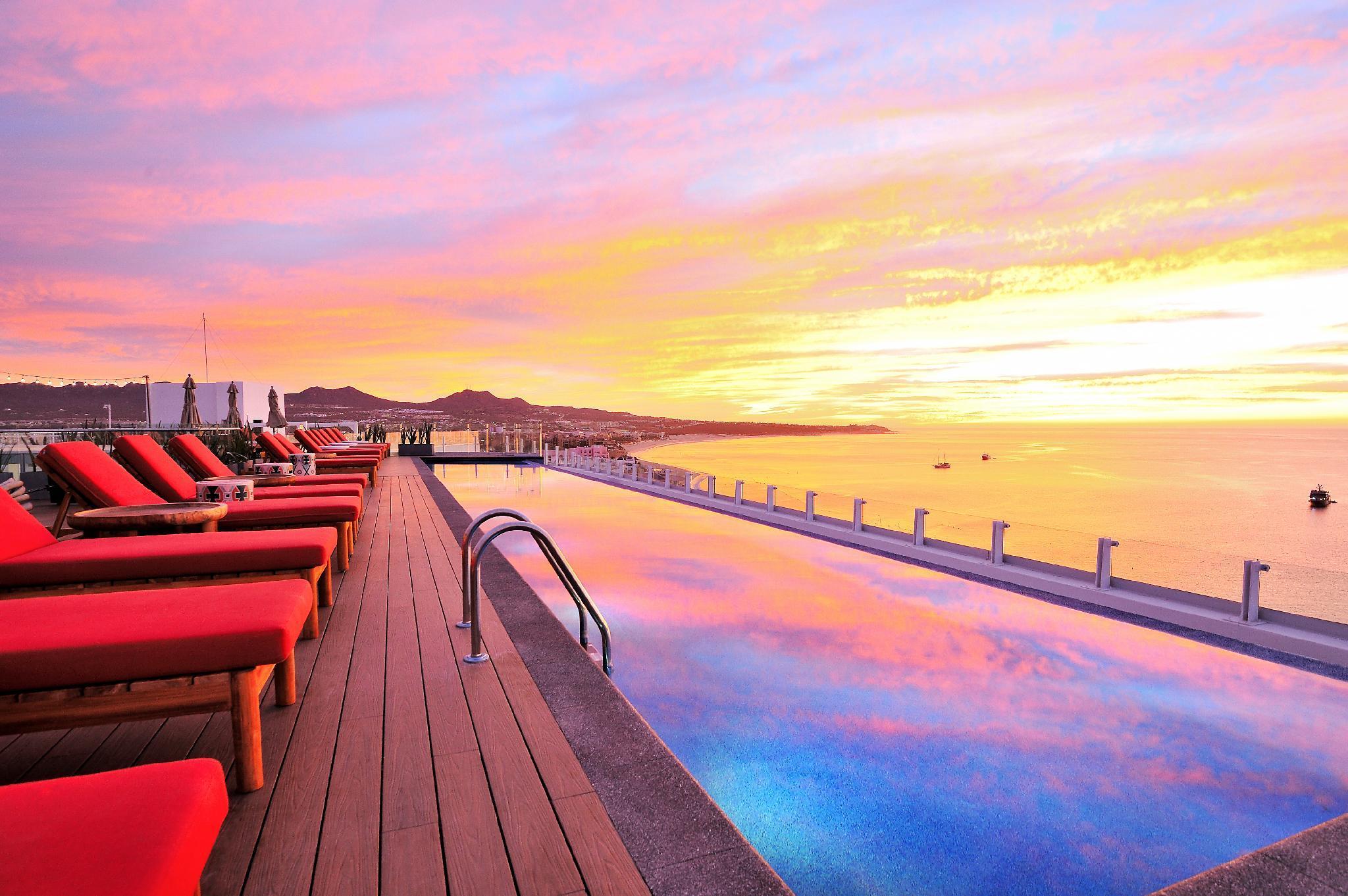 Resort Cabo And
