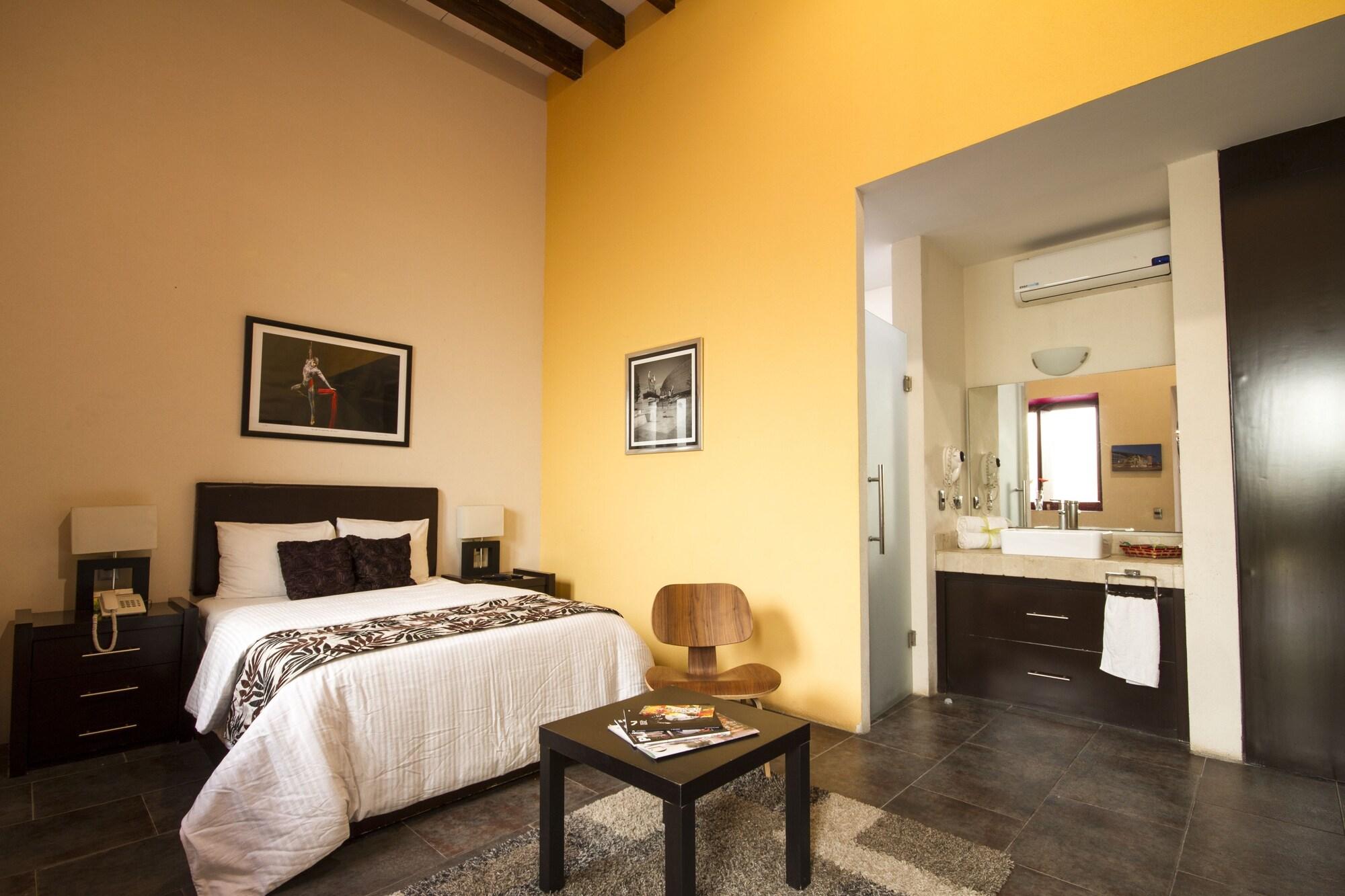 Monte Boutique & Galeria Hotel Leon