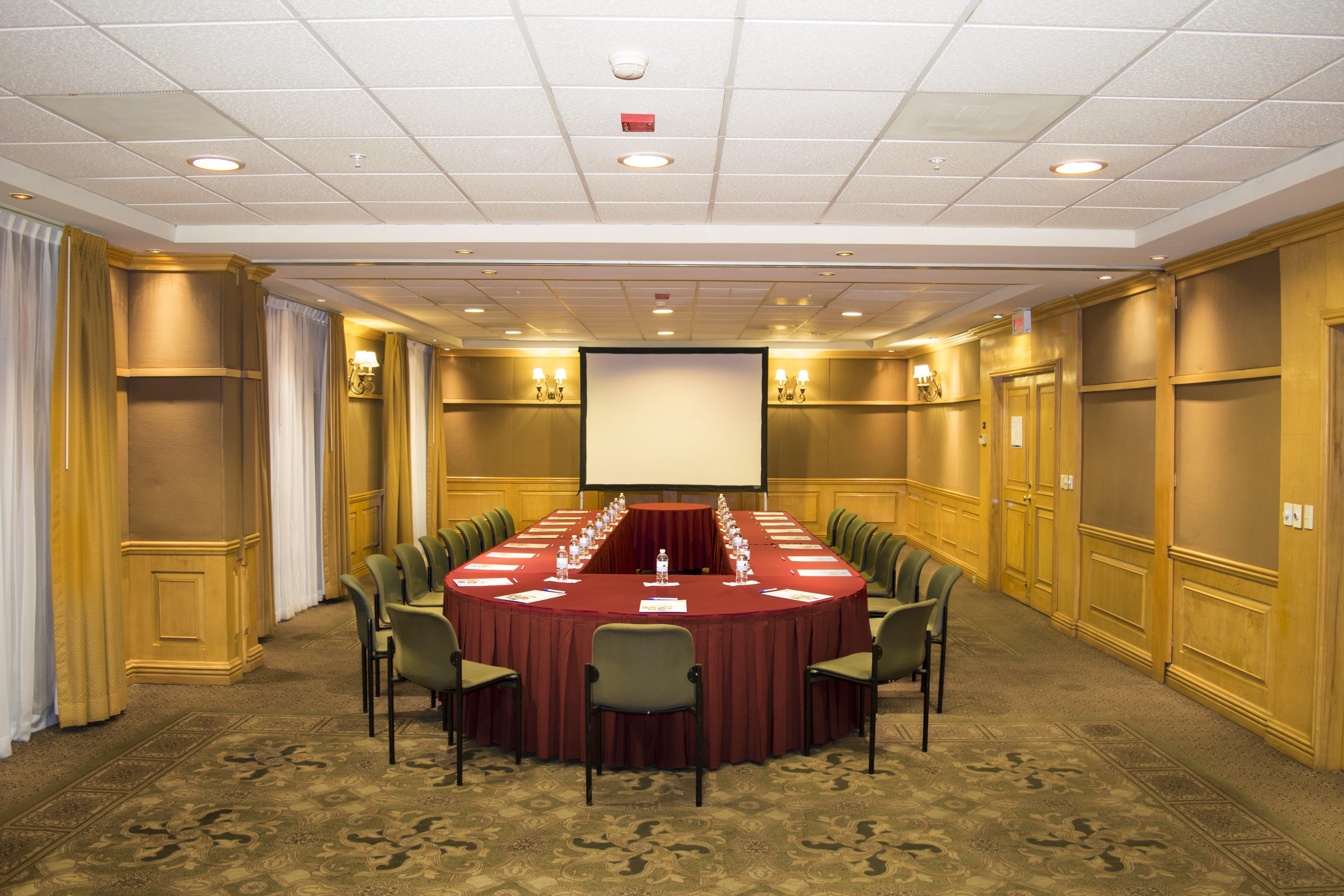 Express By Ihg 4*