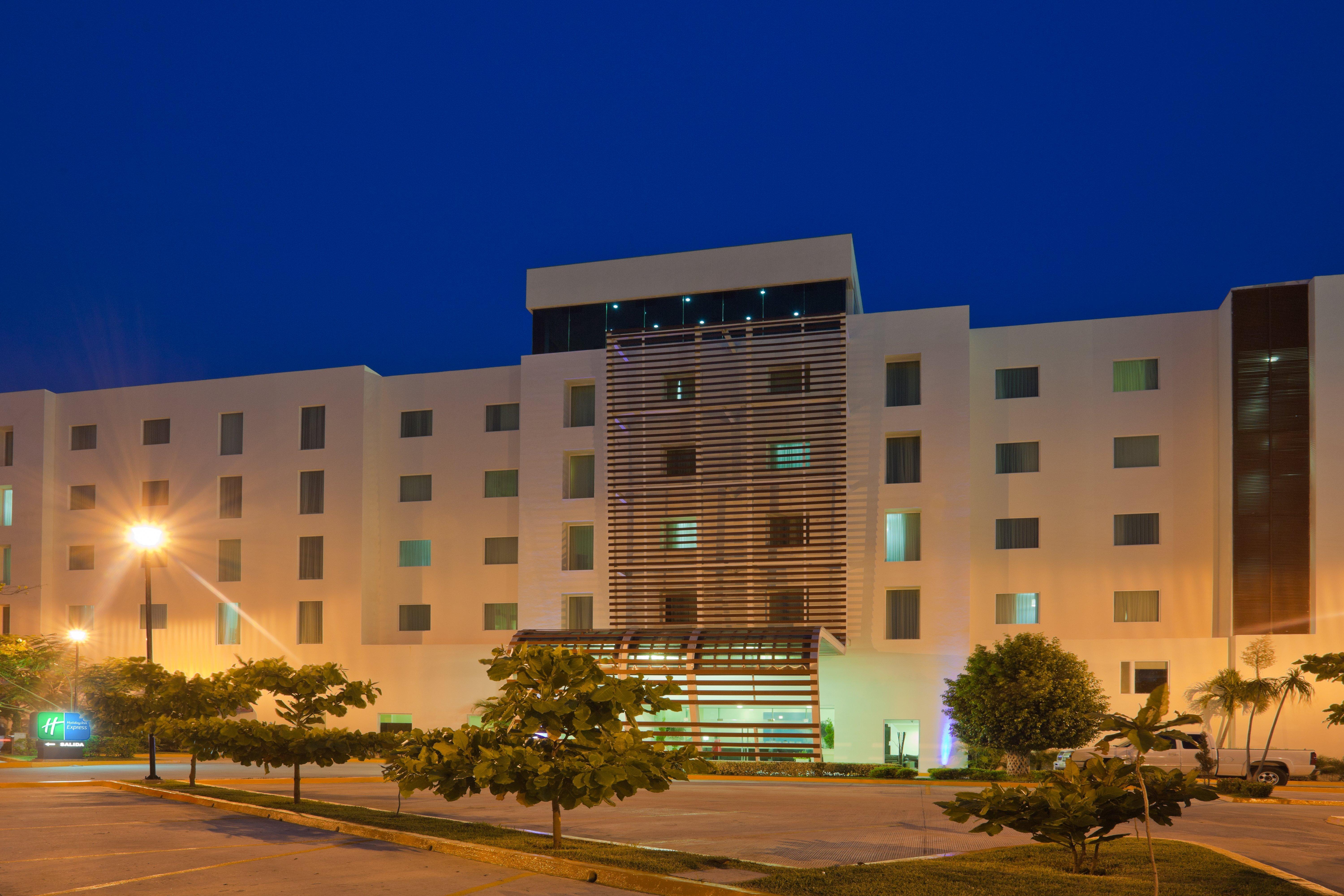Express By Ihg 4*