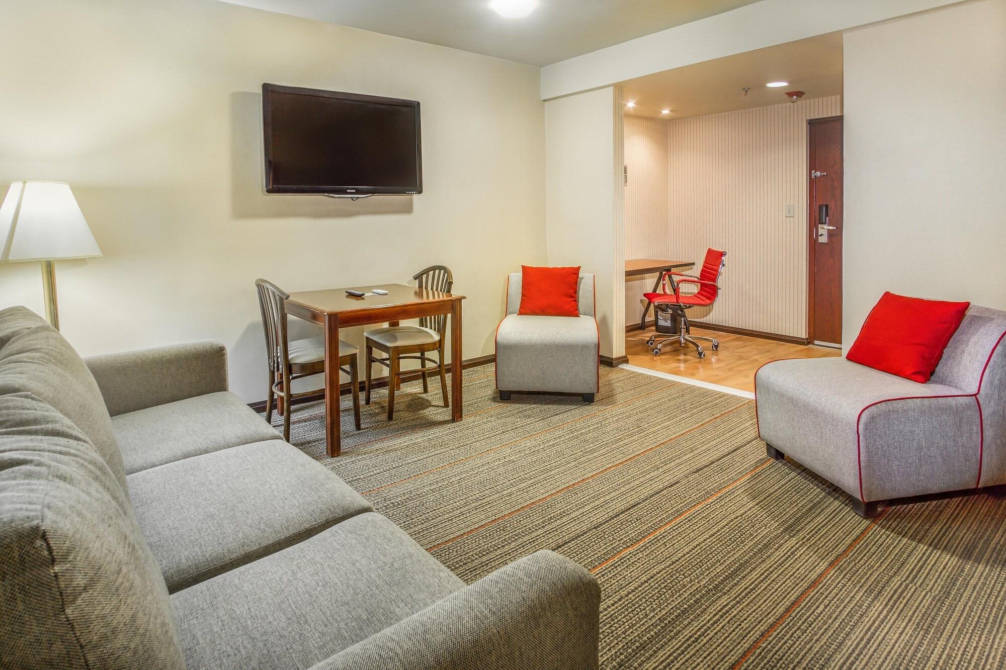 Four Points By Sheraton Hotel
