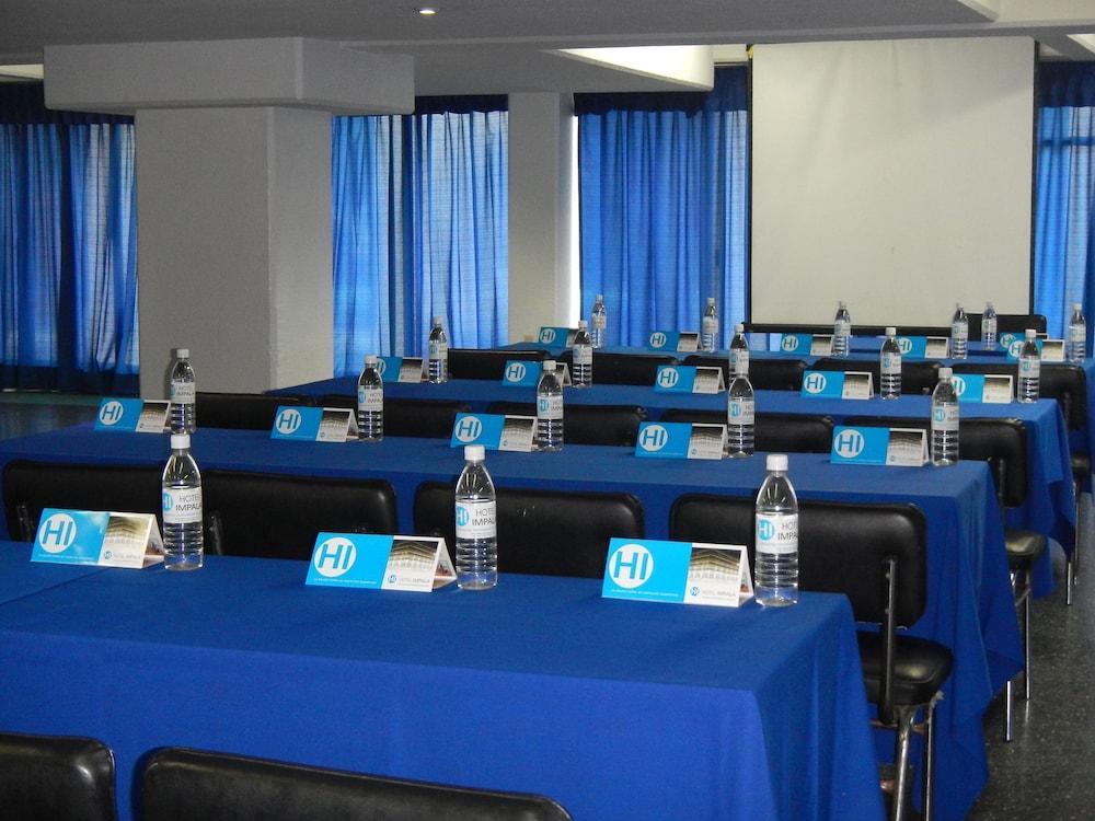 Hotel Hi Impala Queretaro