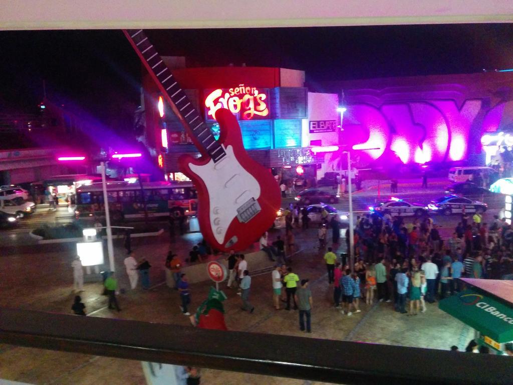 Cancun Zone Aparthotel 3*