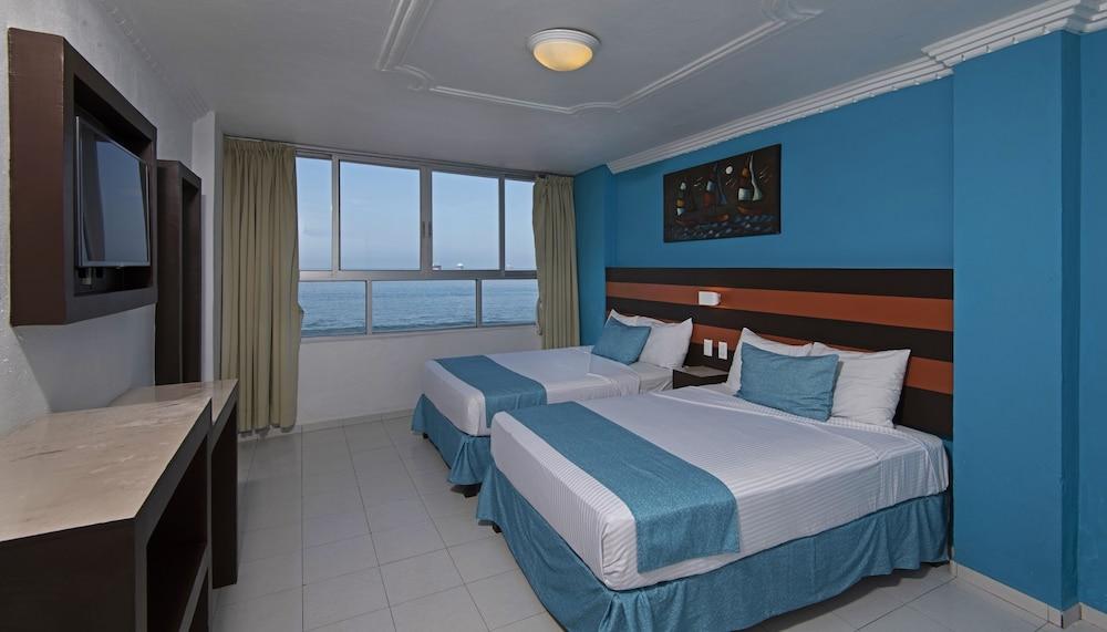 Hotel Fiesta Mexicana 4*