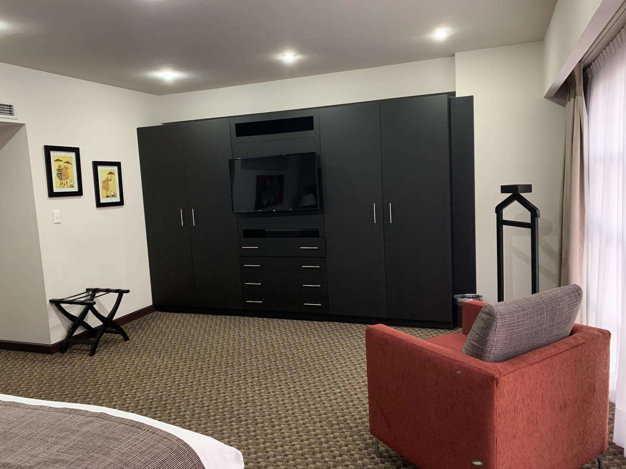 Hotel St Isidro Corporate Housing & Wellness Center 4*