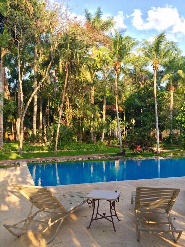 Hacienda And Yaxkin