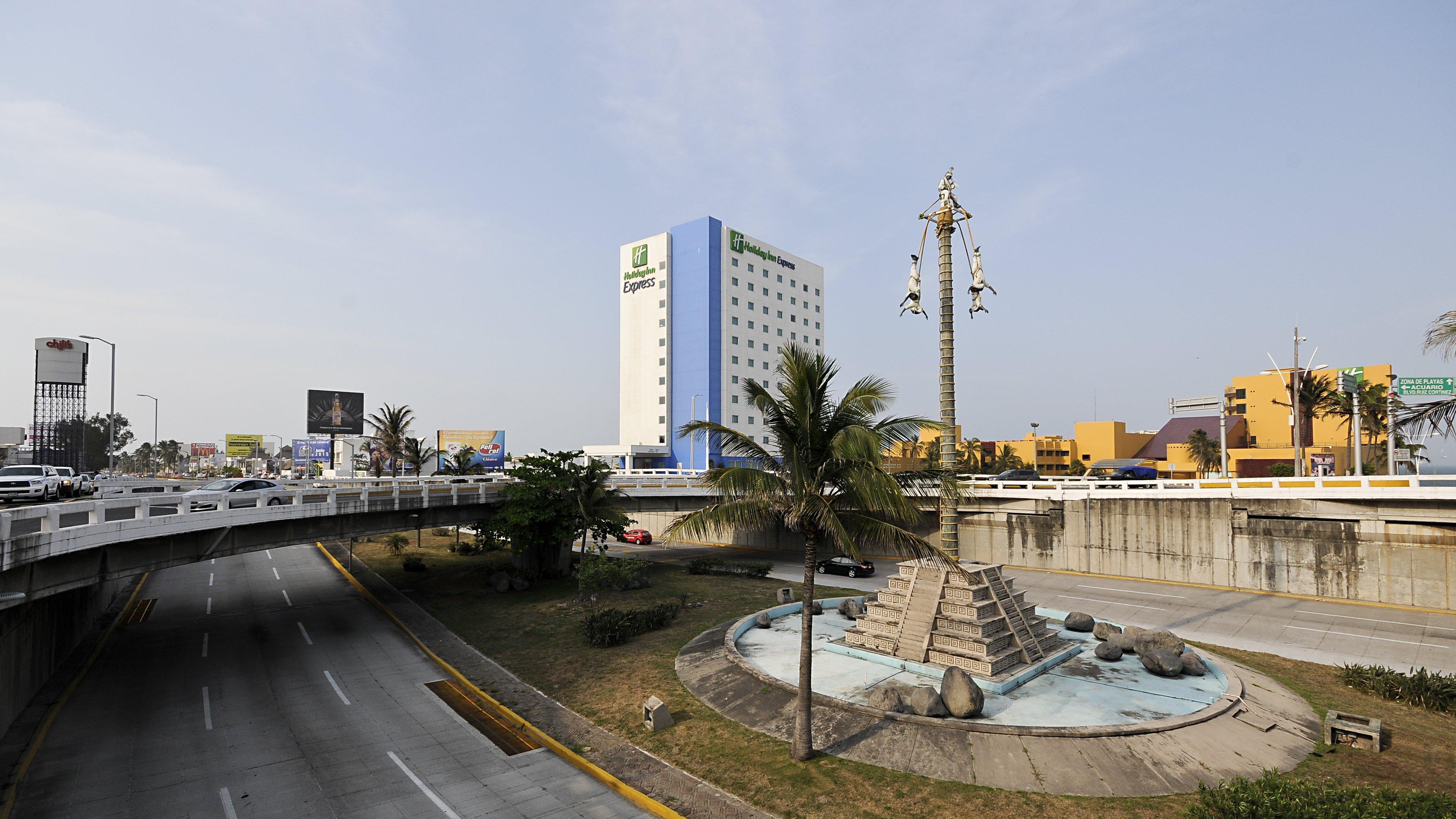 Express Boca Del Rio By Ihg Hotel 4*