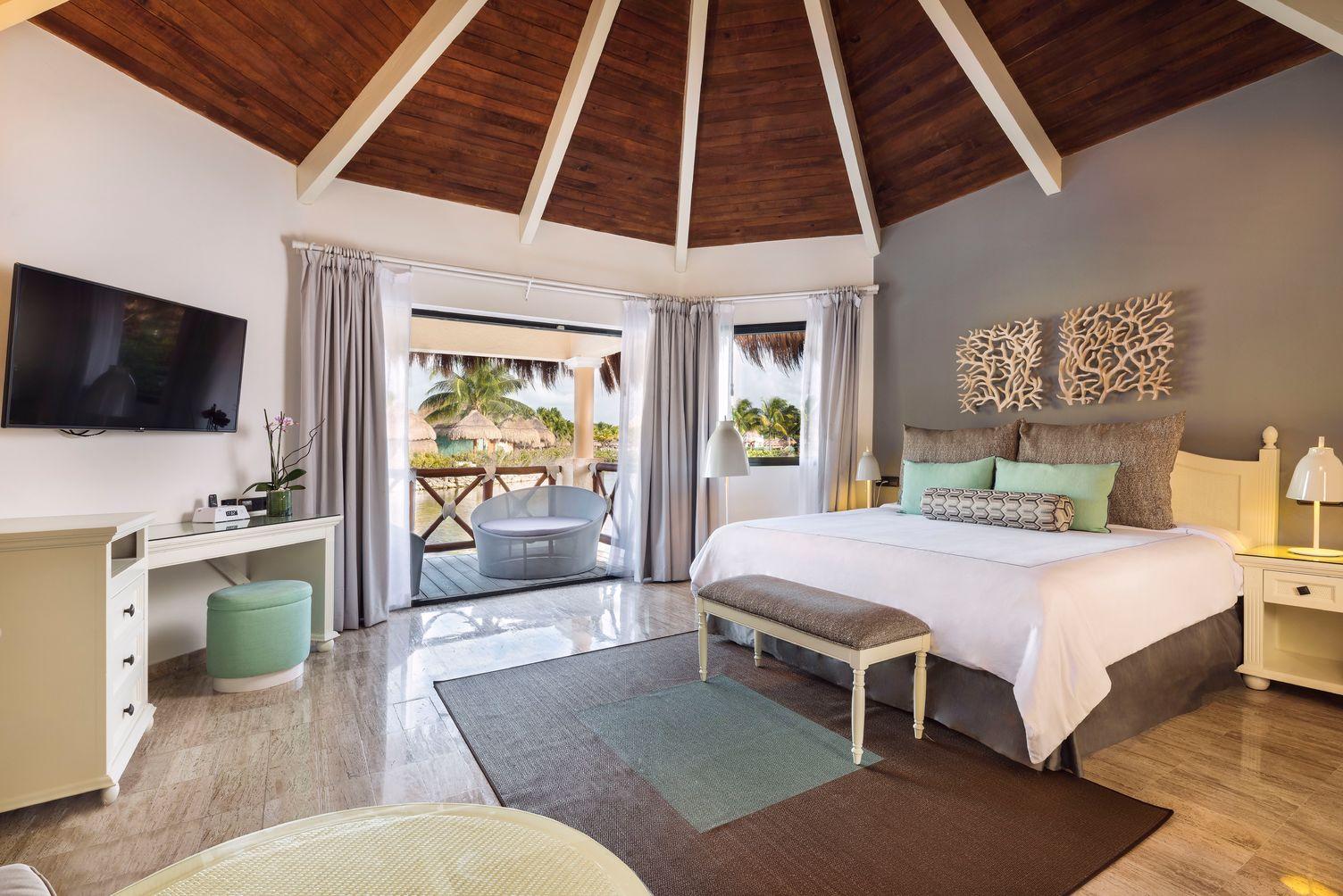 Grand Palladium White & Resort 5*