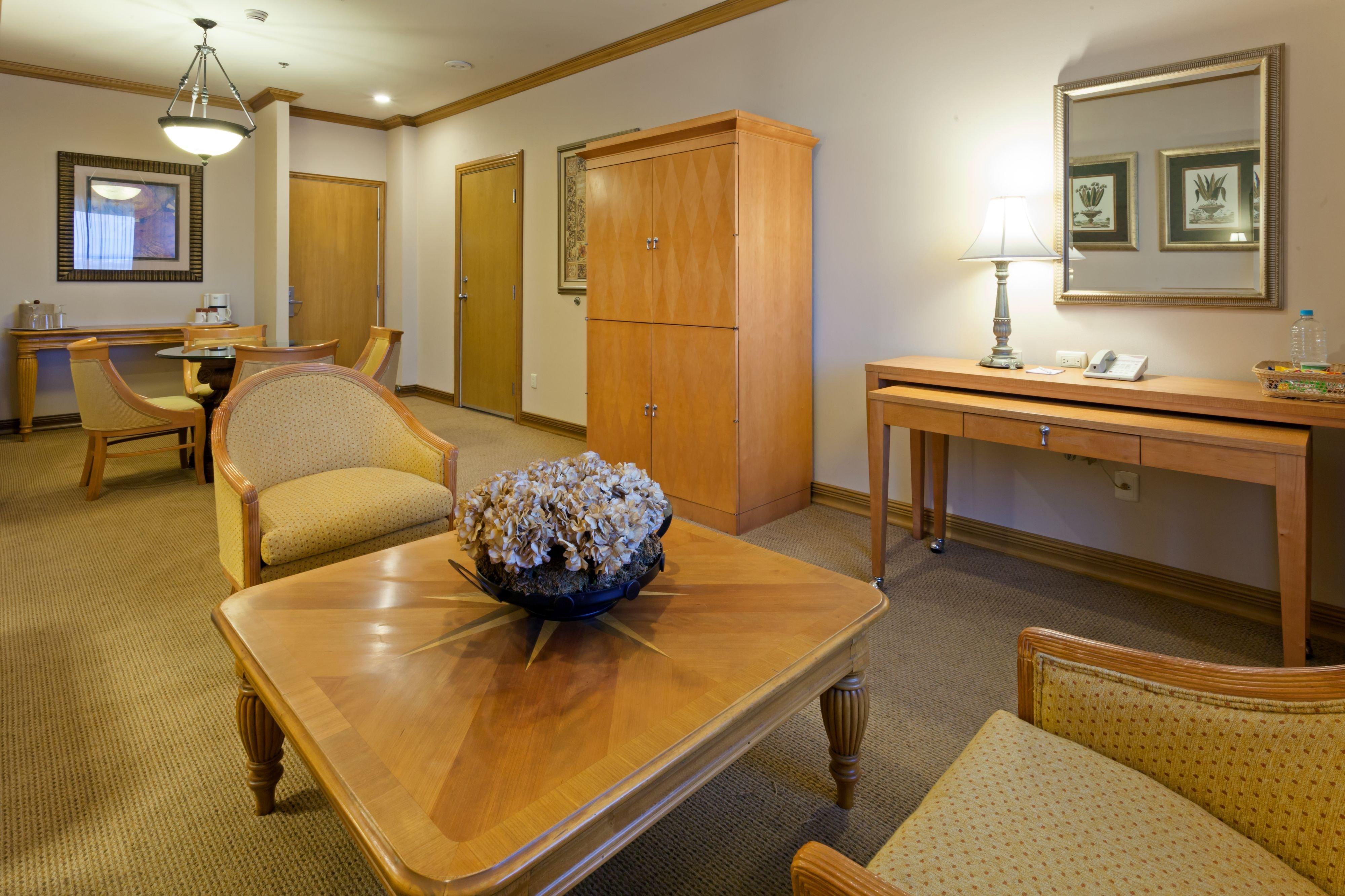 Crowne Plaza By Ihg Hotel