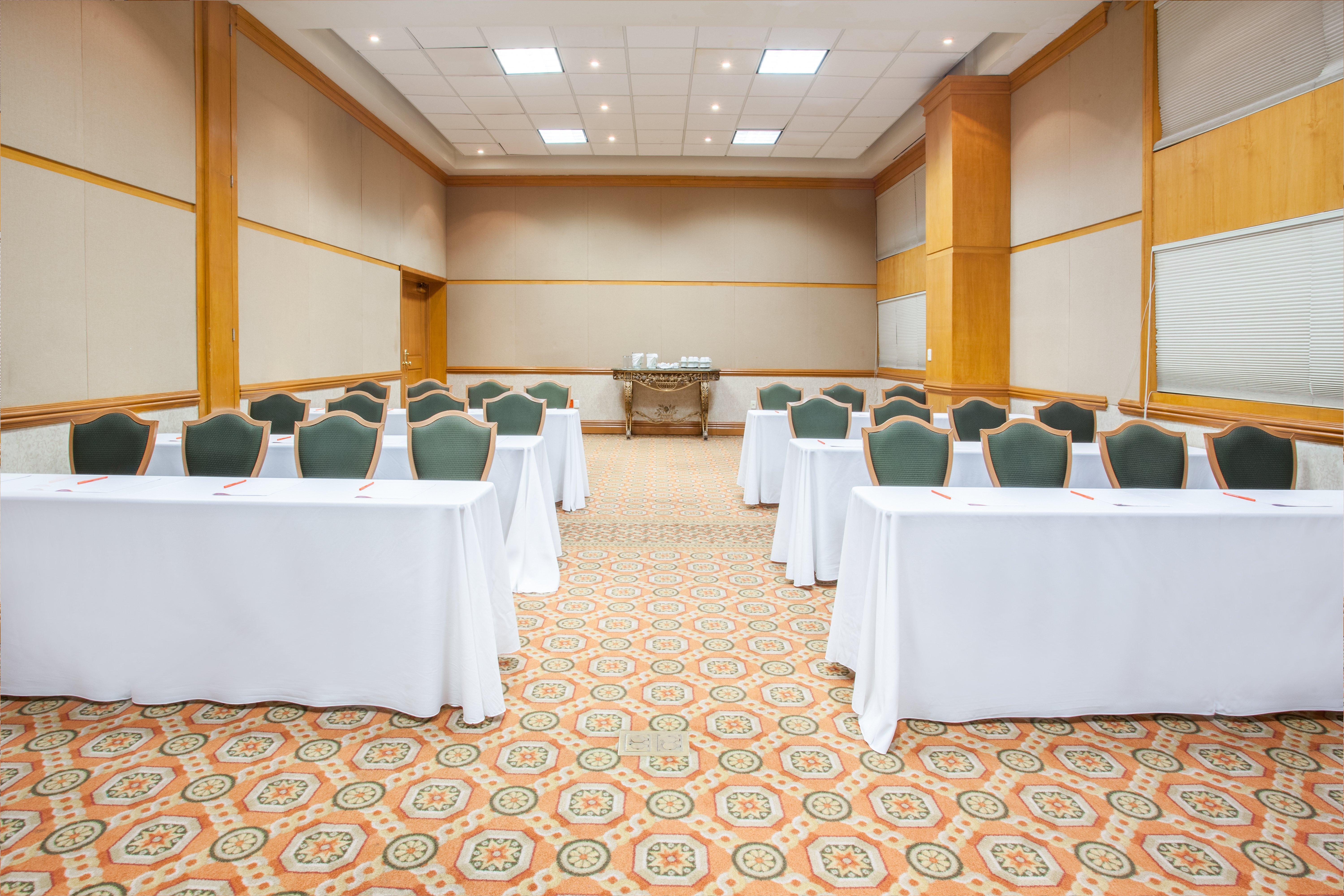 Crowne Plaza By Ihg Torreon
