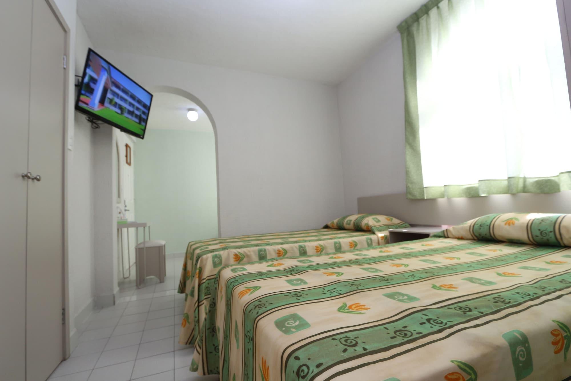 Hotel Dorados Conventions & 4*