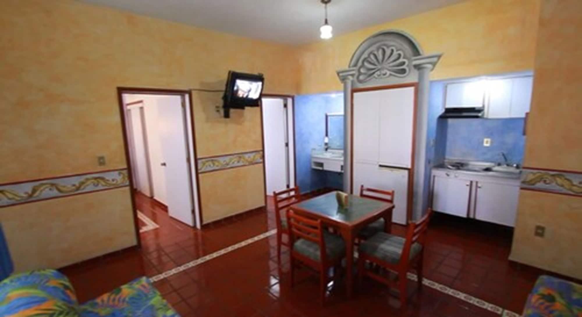Hotel Dorados Conventions & 4*
