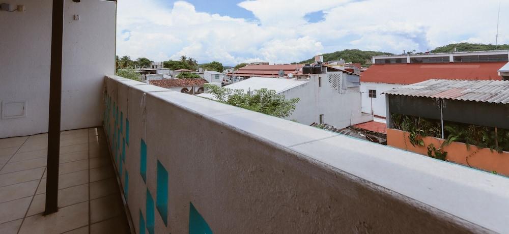 Guiva Huatulco Hotel