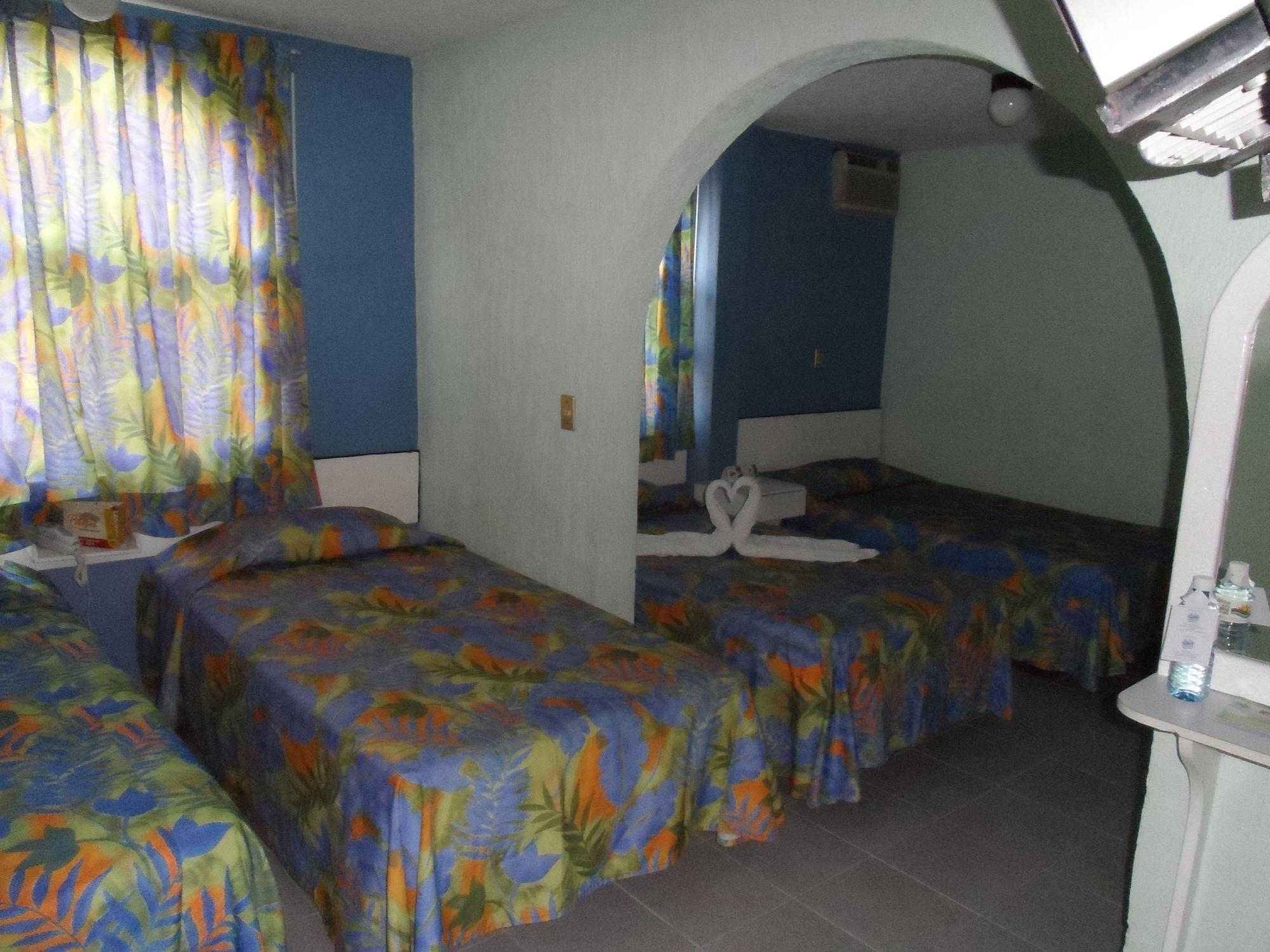 Dorados Conventions & Hotel