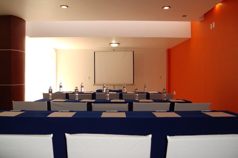 Ciros 4*