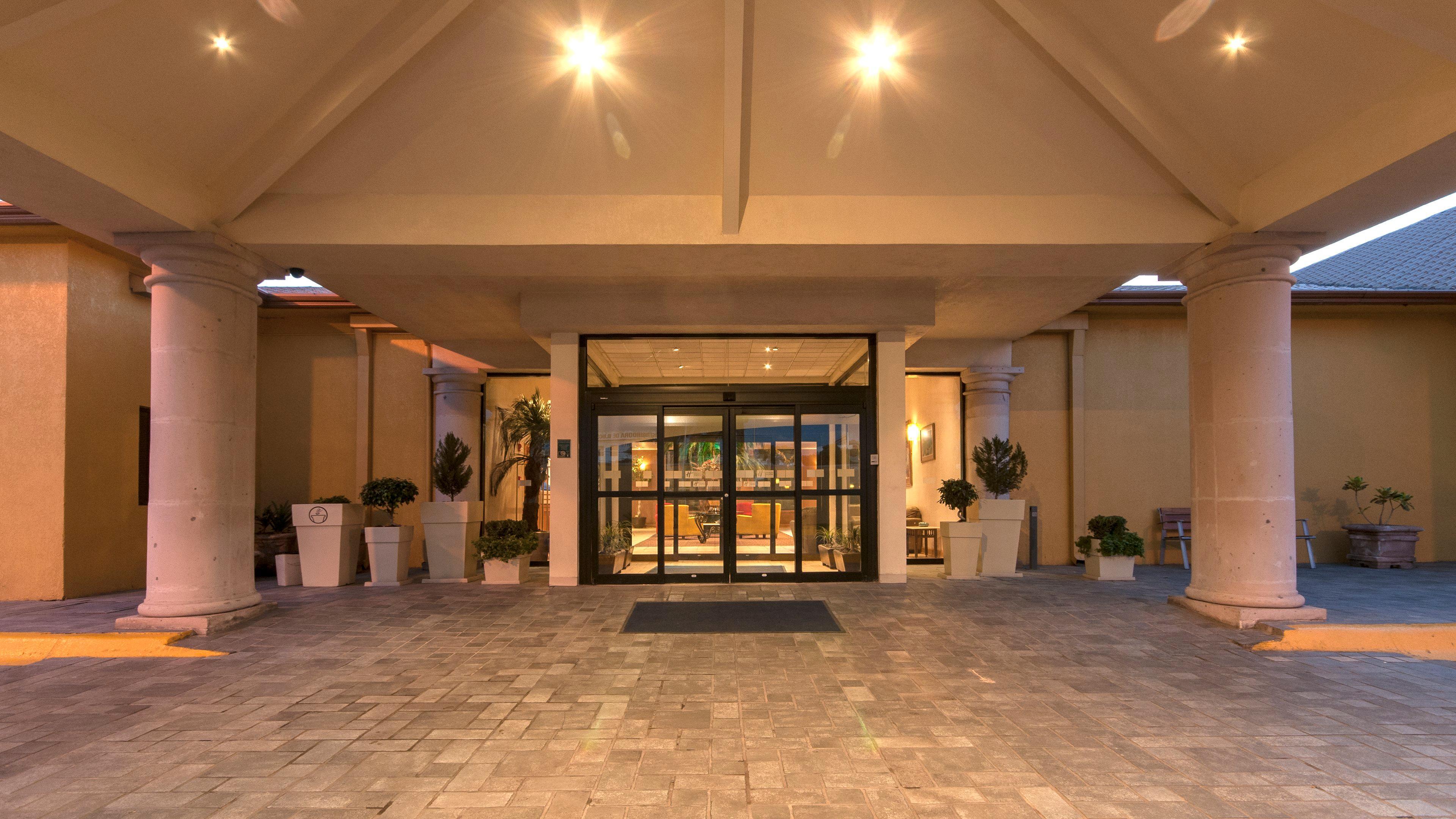 Express By Ihg 4*