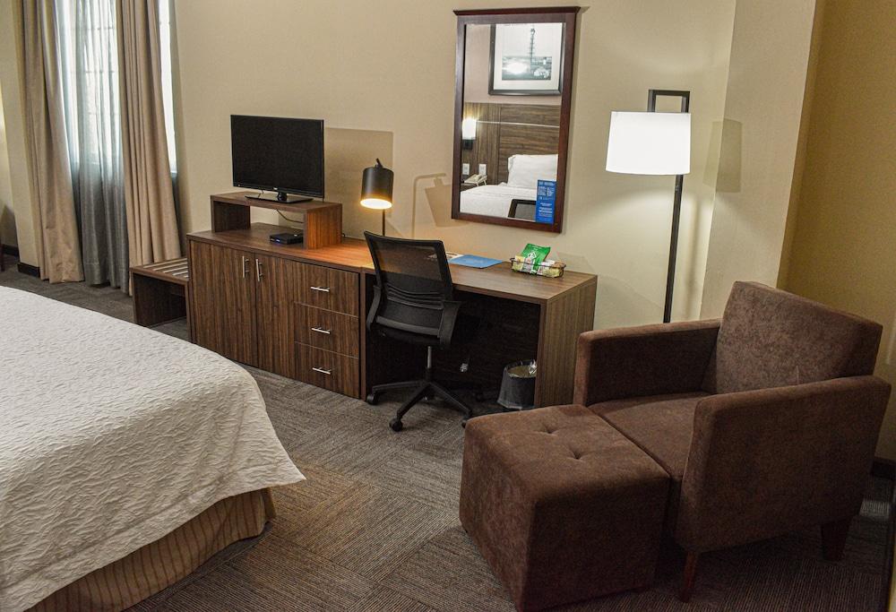 Hampton Zona Dorada Hotel 3*