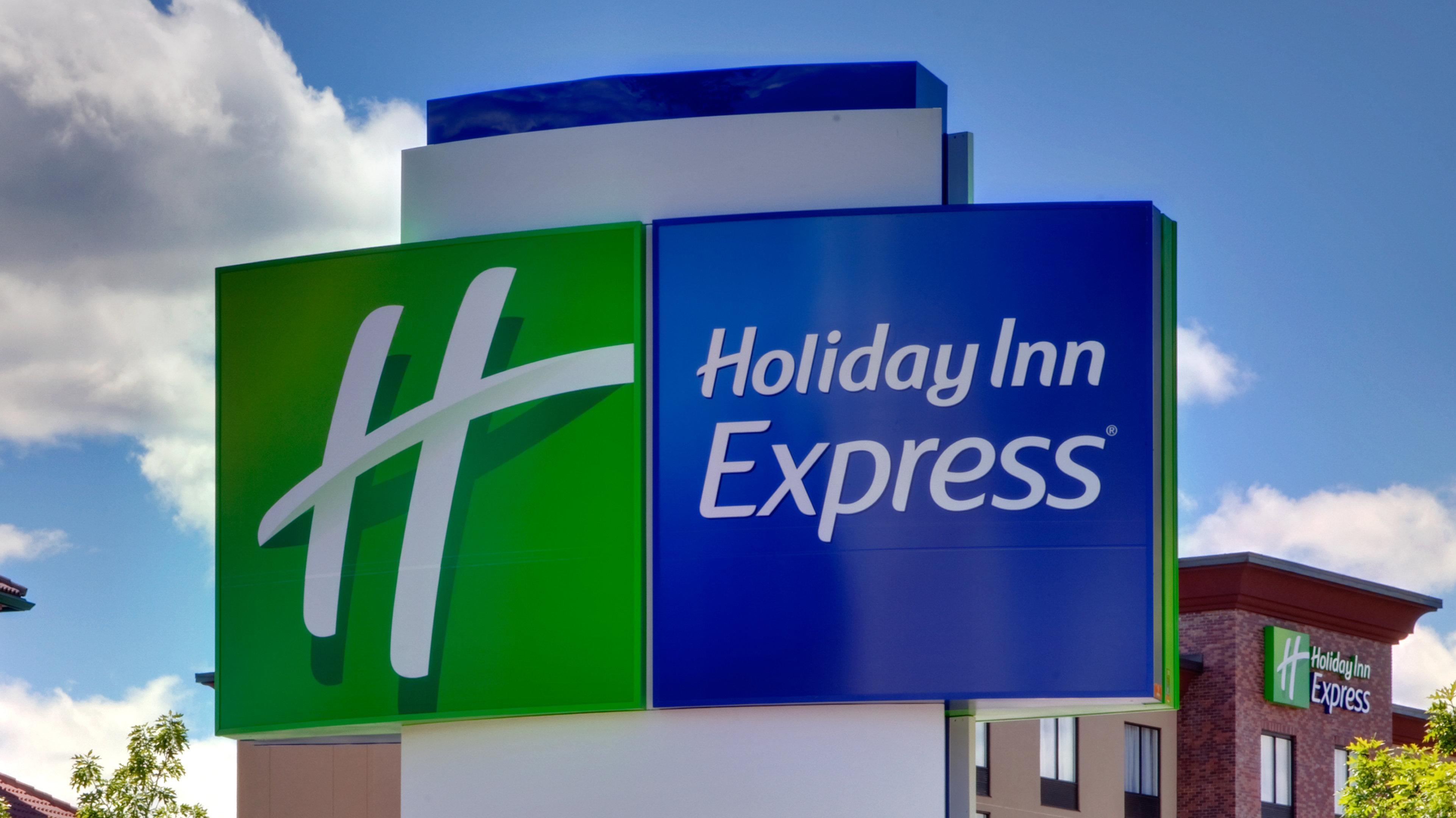 Express & Monterrey Valle By Ihg Hotel