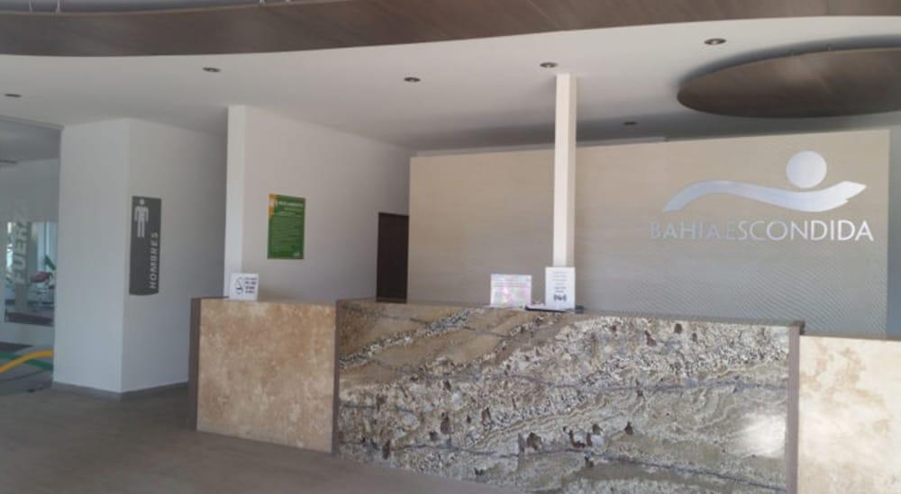 Bahia Escondida 4*