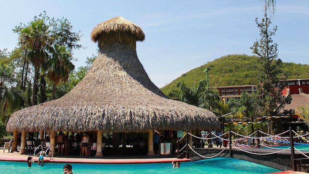 Bahia Escondida Hotel 4*