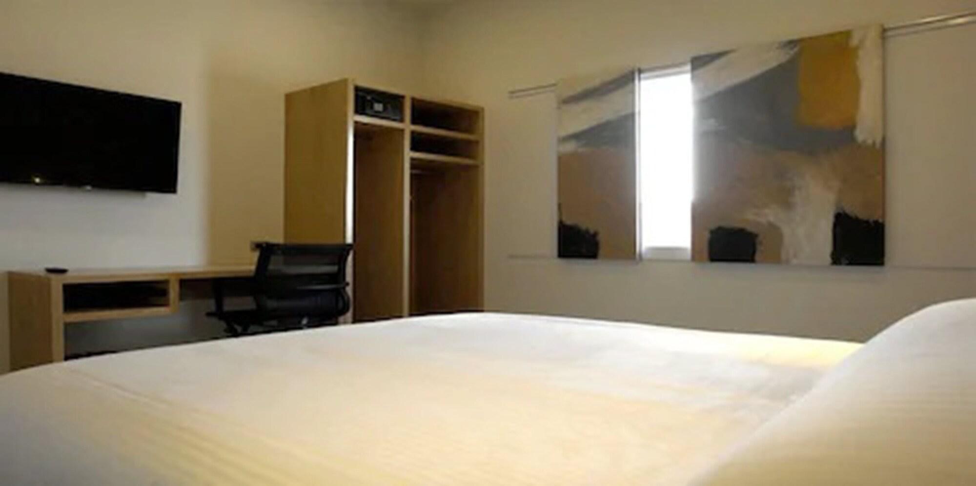 Hit Hoteles Aeropuerto Hotel