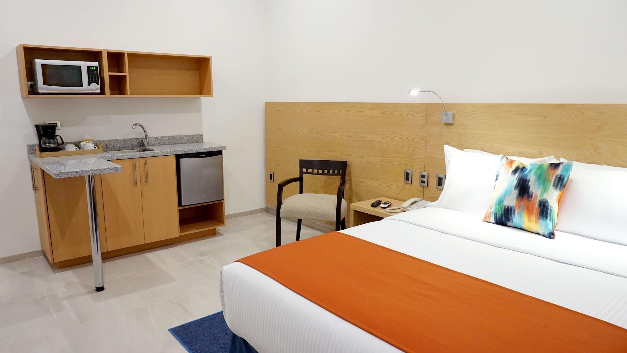 Hit Hoteles Aeropuerto Hotel