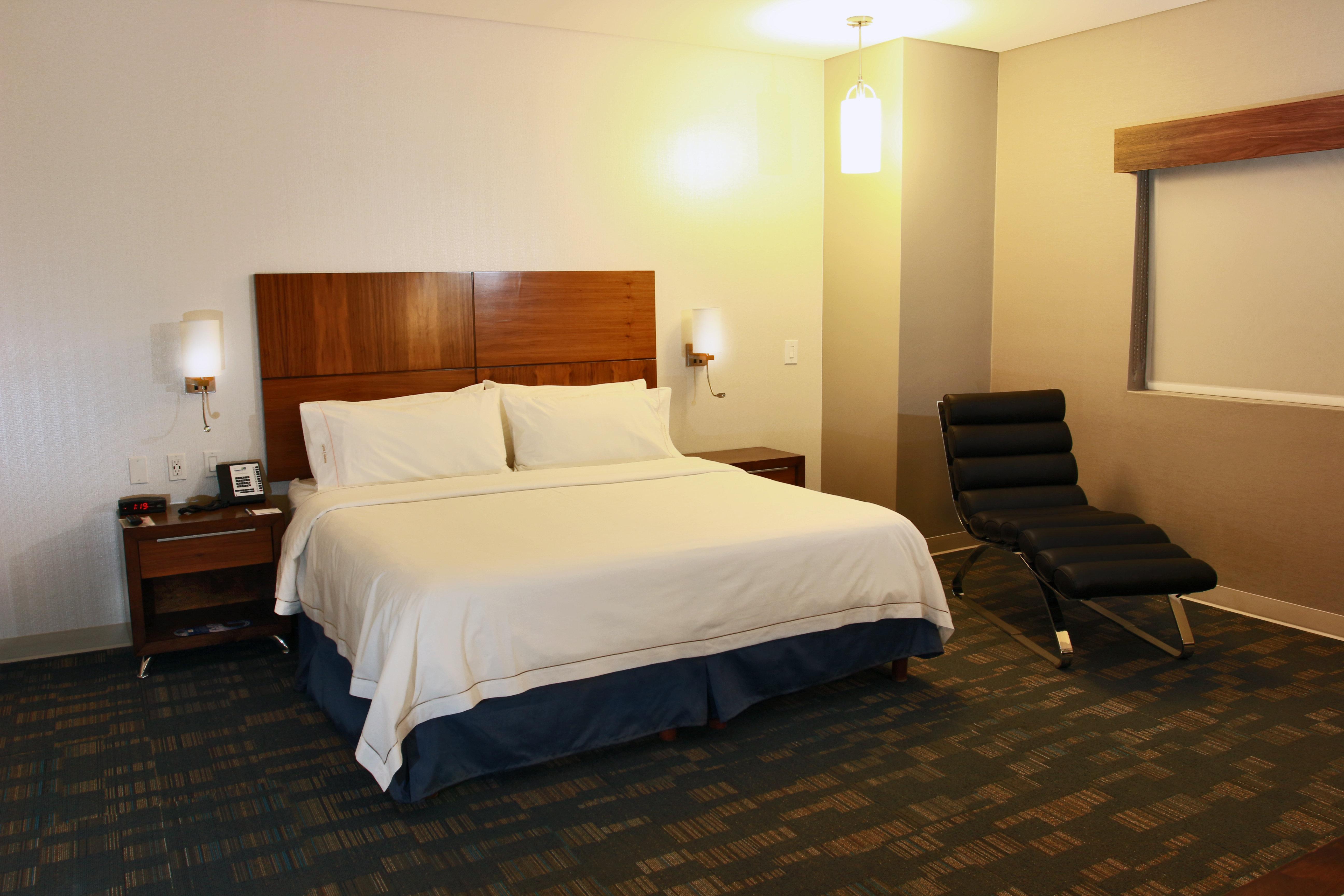 Express & By Ihg Hotel 4*