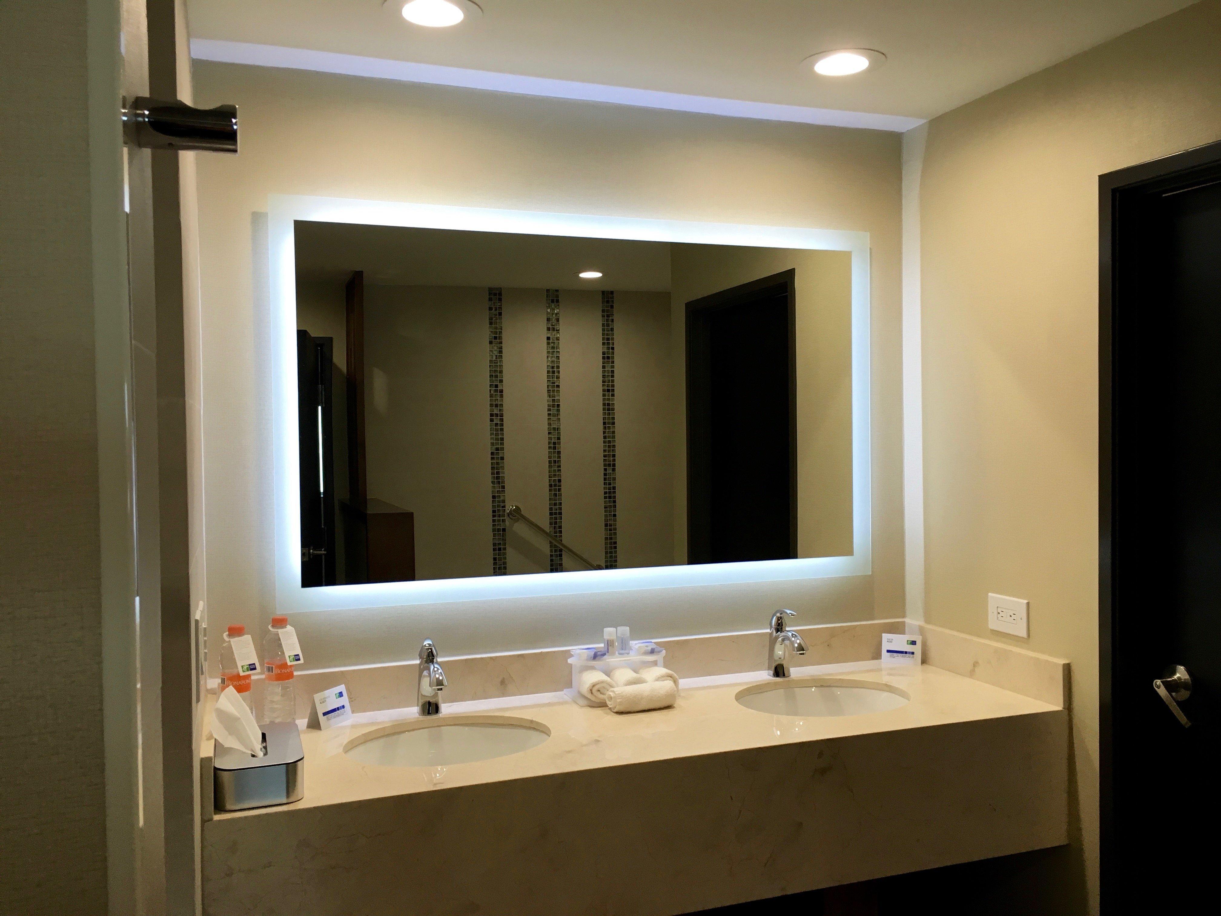 Express & By Ihg 4*