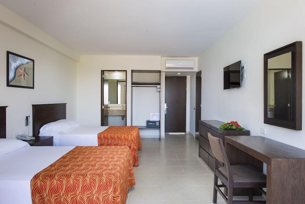 Hotel Costa Club Punta Arena - Puerto Vallarta