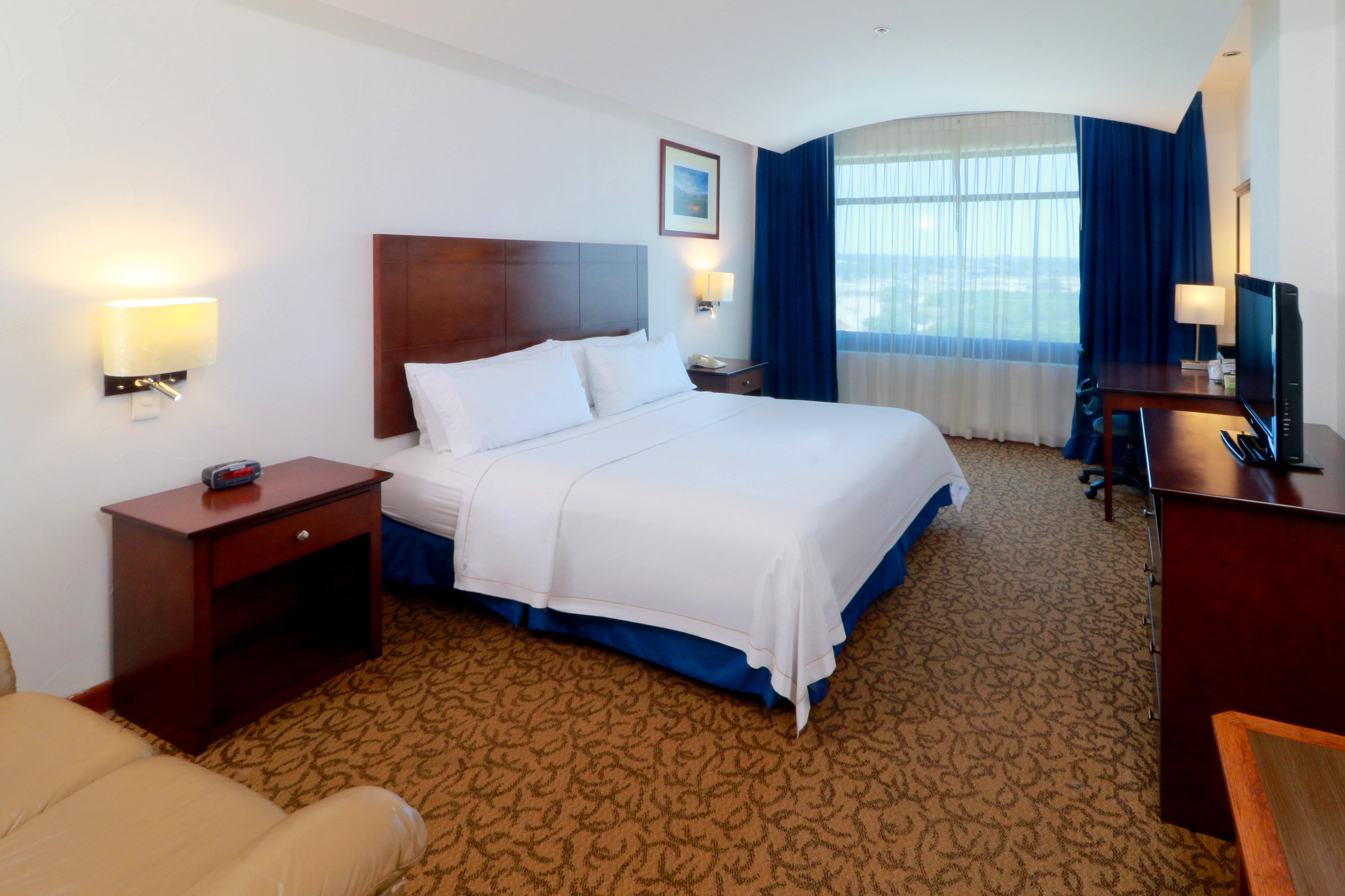 Express By Ihg 4*