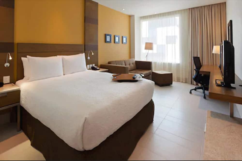Hampton By Hilton 3*