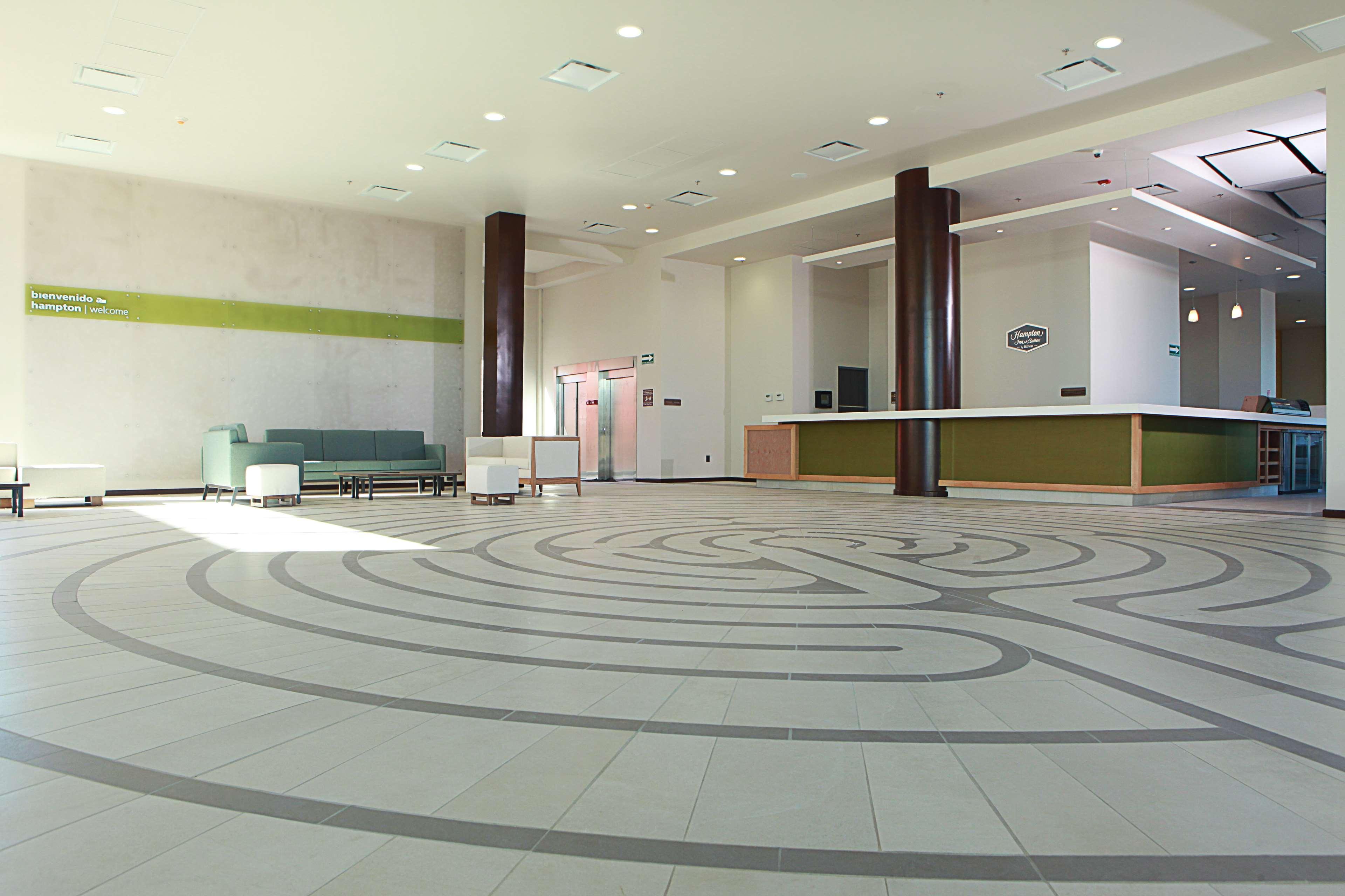 Hotel Hampton & By Hilton Aeropuerto 3*