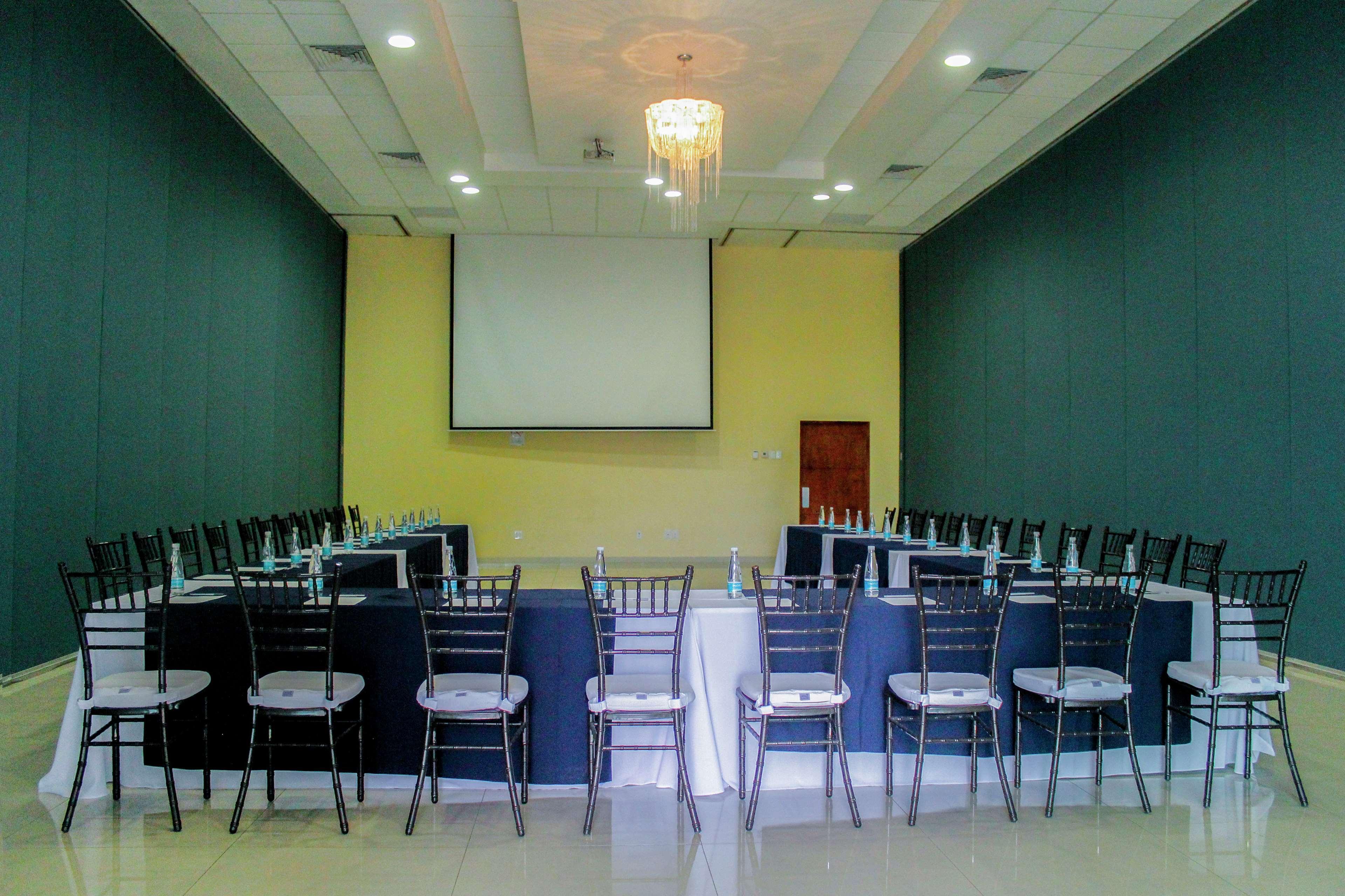 Hampton & By Hilton Aeropuerto Aguascalientes
