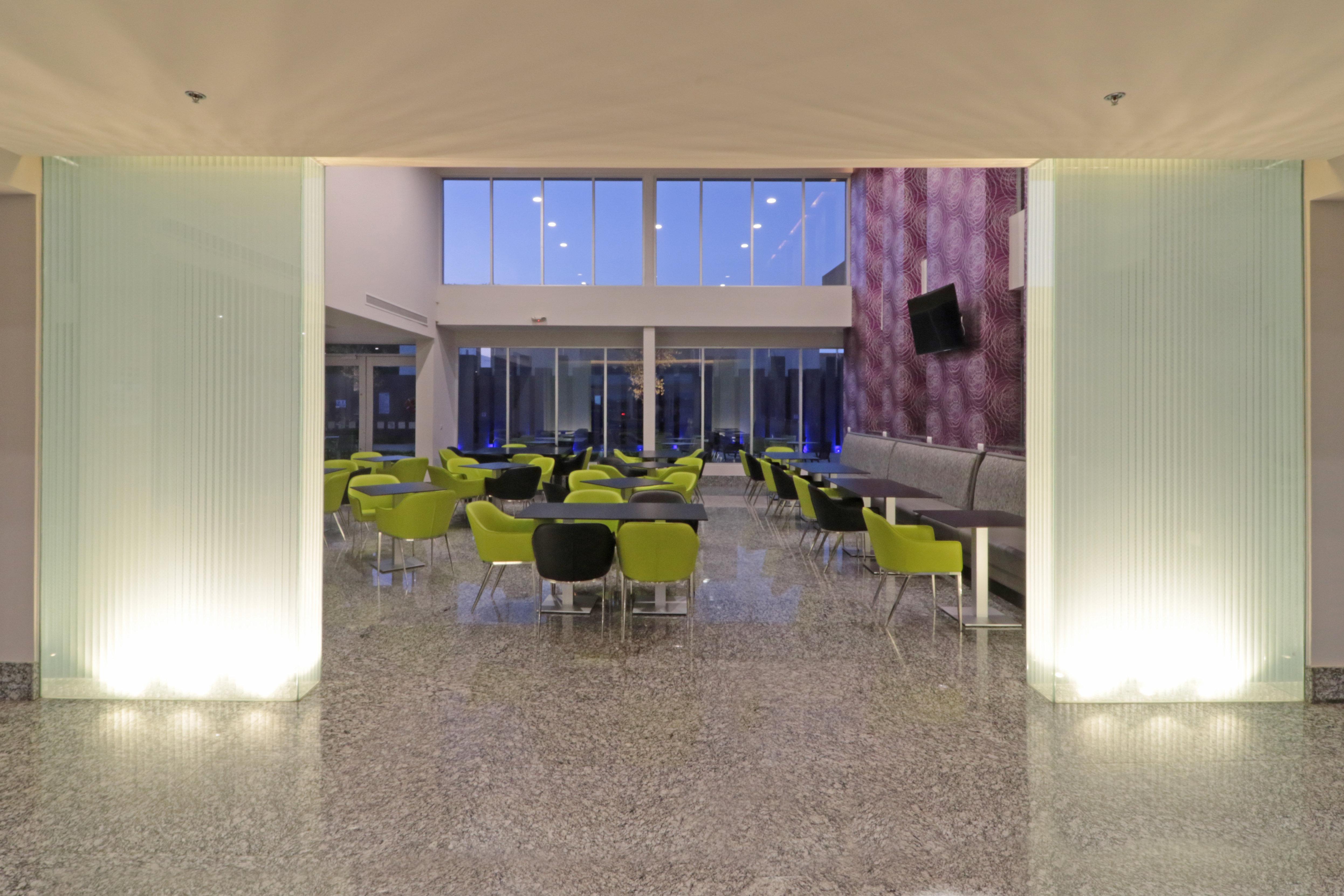 Hotel Express & By Ihg