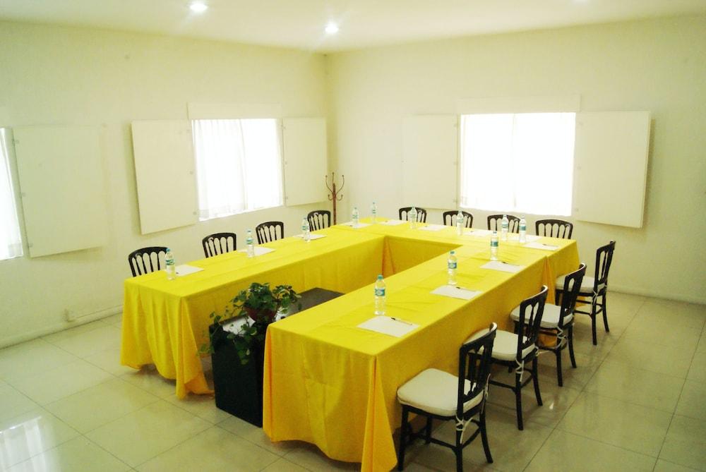Palomas Express Hotel