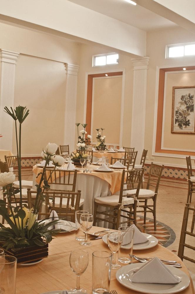 Margaritas Plaza Cristal Hotel