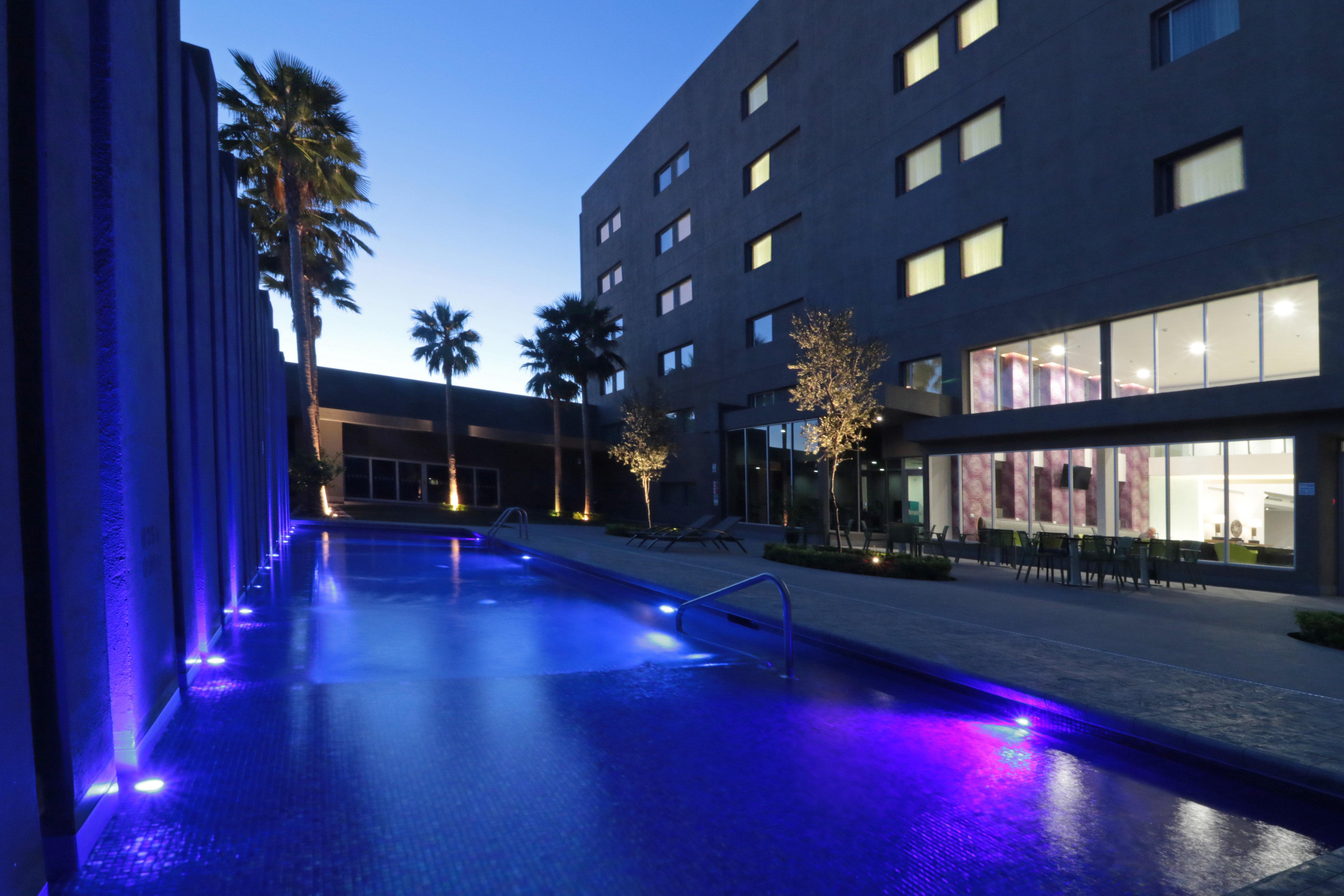 Express & By Ihg Hotel 3*